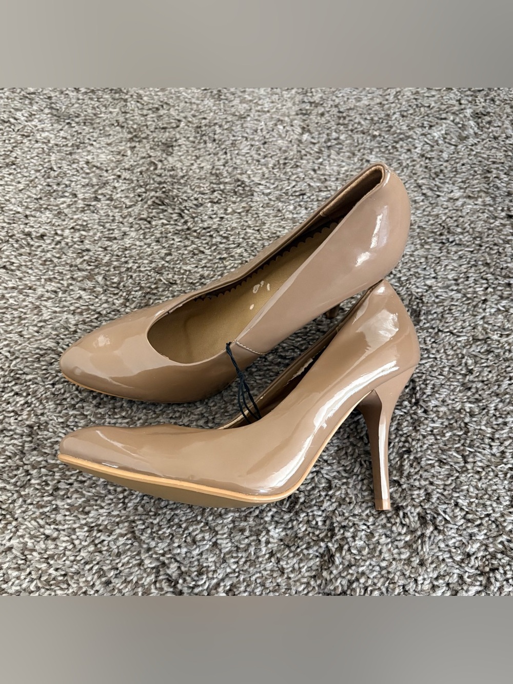 Brand new Forever 21 Women’s Nude Patent High Heel Pumps